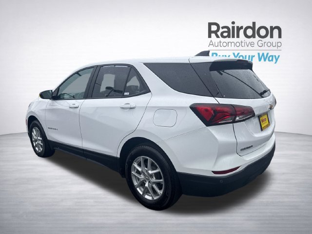 Used 2023 Chevrolet Equinox LS w/ LS Convenience Package AWD/4WD image 5