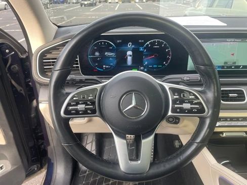 Used 2022 Mercedes-Benz GLS 450 4MATIC image 10
