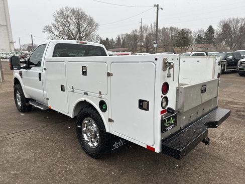 Used 2010 Ford F350 XL image 3