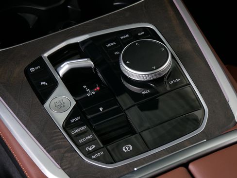 Used 2026 BMW X5 xDrive40i w/ M Sport Package AWD/4WD image 35