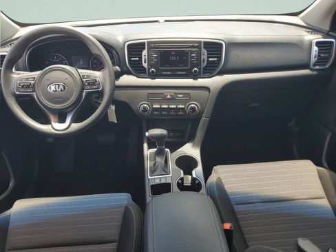 Used 2018 Kia Sportage LX FWD image 12