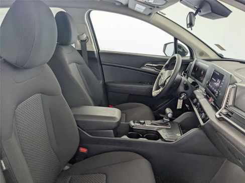 Used 2024 Kia Sportage LX FWD image 30