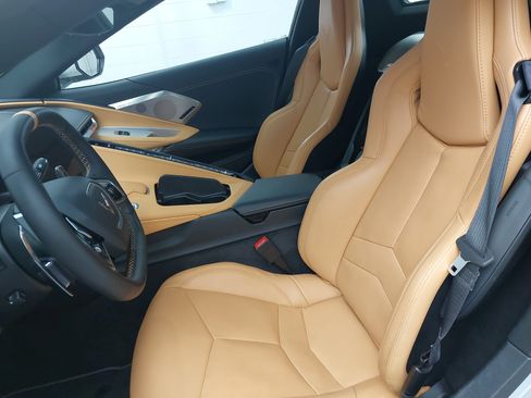 Used 2023 Chevrolet Corvette Stingray Preferred Conv w/ Z51 Performance Package RWD image 13