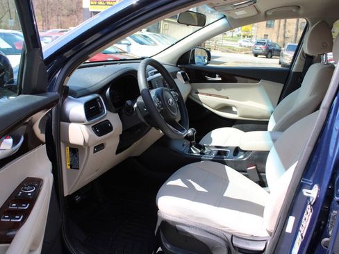 Used 2018 Kia Sorento LX image 22