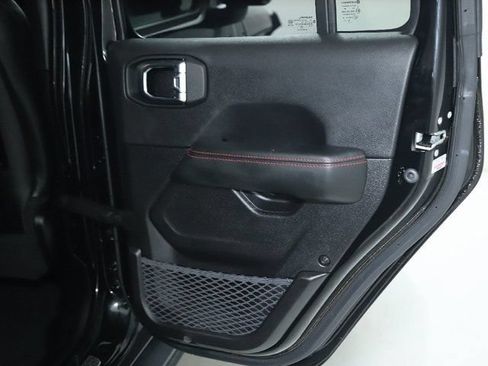 Used 2026 Jeep Wrangler Unlimited Rubicon AWD/4WD image 36