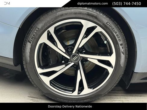 Used 2023 Audi e-tron GT Premium Plus w/ Performance Package image 38
