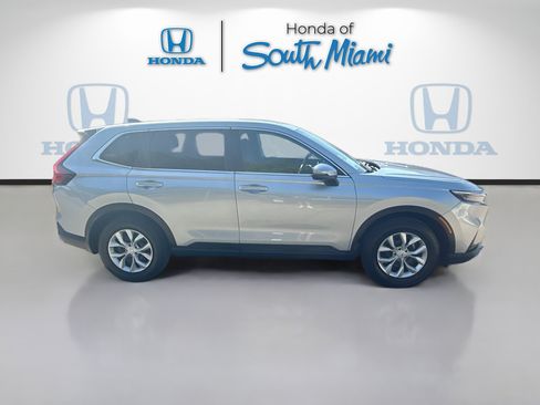 Used 2025 Honda CR-V LX image 8