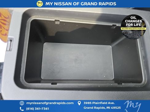 Used 2023 Nissan Altima 2.5 SV w/ SV Premium Package AWD/4WD image 30