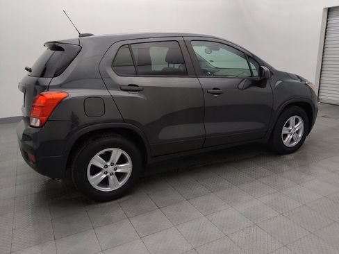 Used 2019 Chevrolet Trax LS w/ Tint and Cruise Package FWD image 10