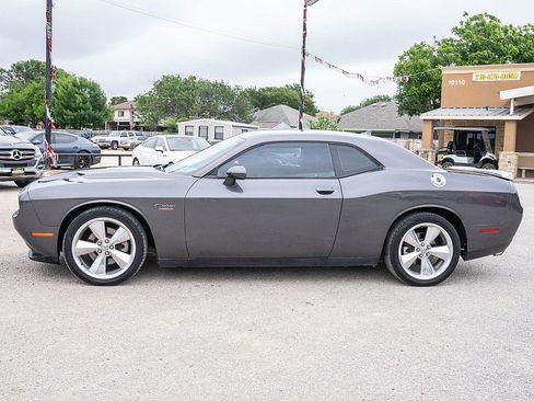 Used 2016 Dodge Challenger R/T Plus RWD image 8