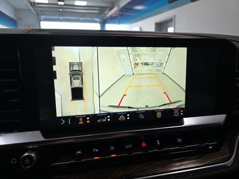 Used 2025 GMC Sierra 1500 Elevation w/ Elevation Premium Package image 24