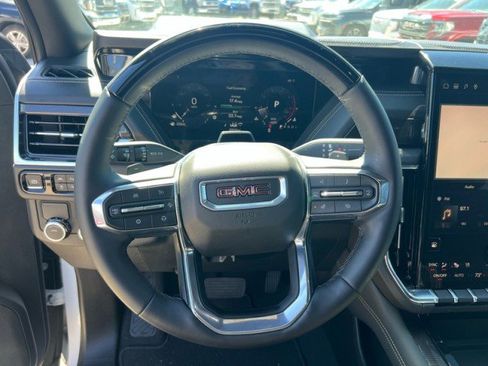Used 2026 GMC Yukon XL Elevation w/ Elevation Premium Package RWD image 12