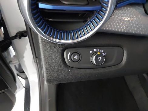 New 2026 Chevrolet Trax LT w/ Driver Confidence Package FWD image 24