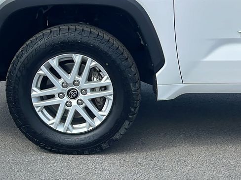 Used 2022 Toyota Tundra SR5 w/ SR5 Premium Package AWD/4WD image 9