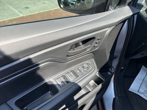 Certified 2025 Honda Odyssey EX-L image 13
