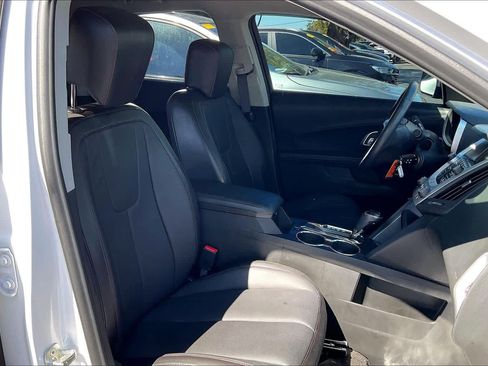 Used 2016 Chevrolet Equinox LTZ w/ Enhanced Convenience Package image 8