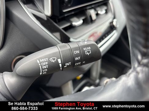 Used 2023 Toyota Corolla Cross XLE image 20