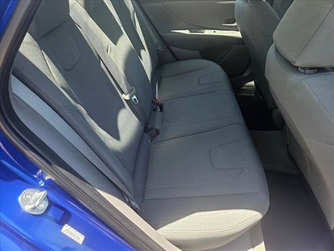 Used 2023 Hyundai Elantra SE FWD image 18