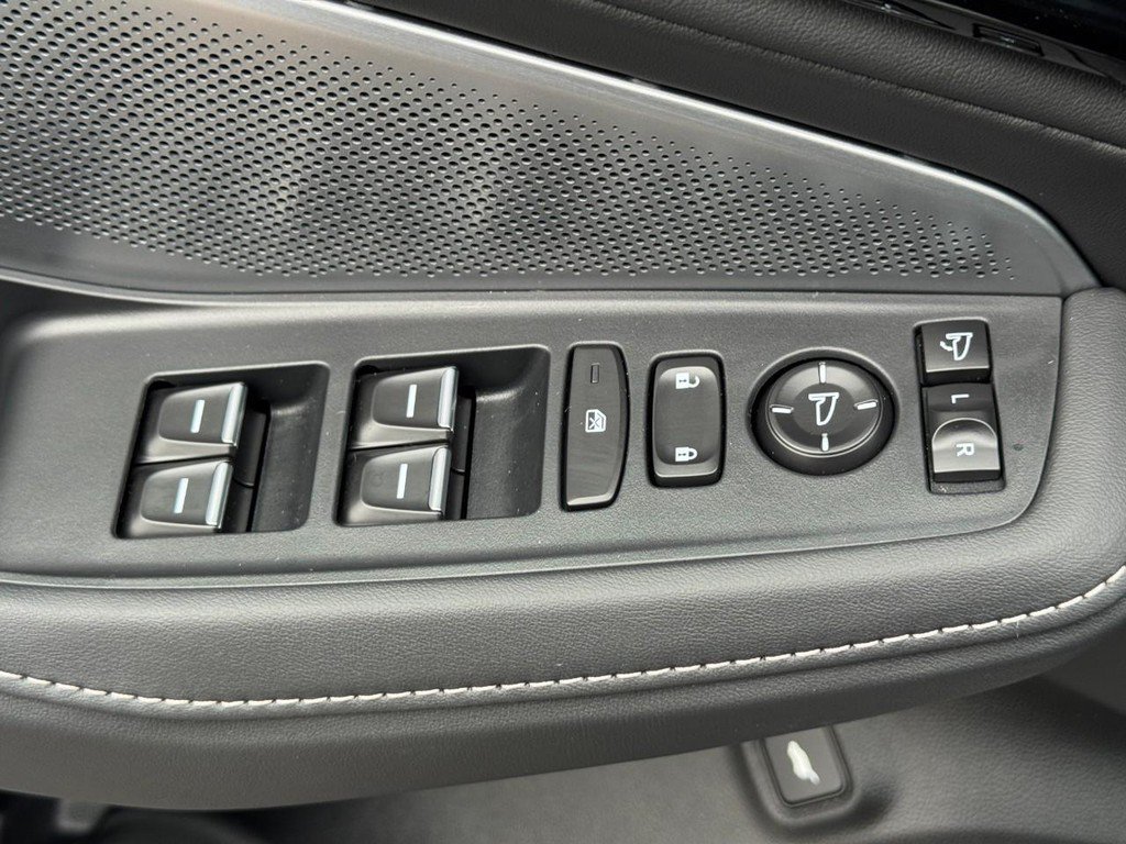 Certified 2026 Acura MDX w/ Technology Package AWD/4WD image 20