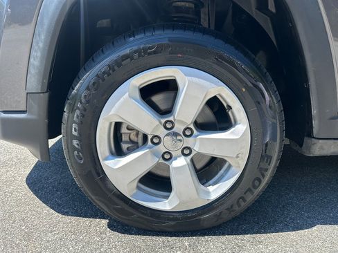 Used 2021 Jeep Compass Latitude w/ Sun and Sound Group AWD/4WD image 39