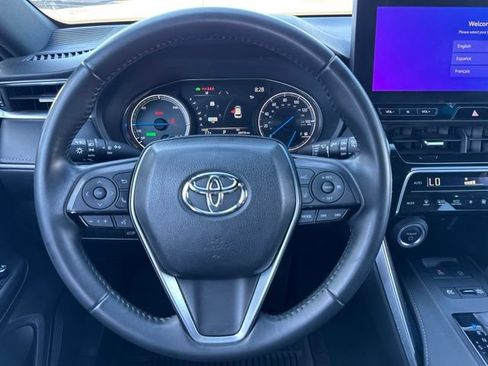 Used 2024 Toyota Venza Nightshade AWD/4WD image 11