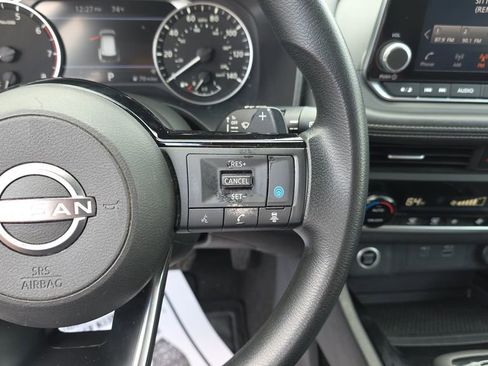Used 2023 Nissan Rogue SV AWD/4WD image 17