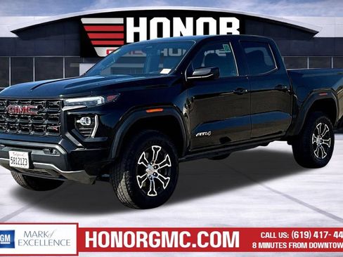 Used 2024 GMC Canyon AT4 AWD/4WD image 3