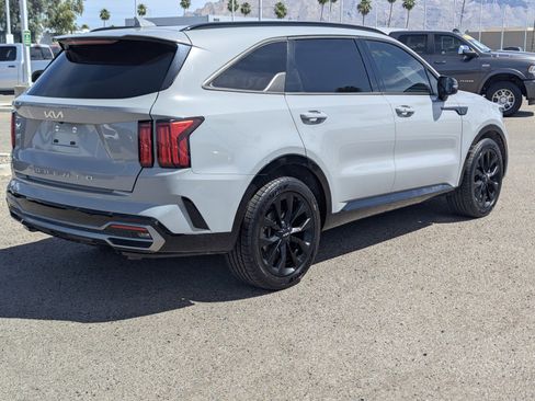 Used 2022 Kia Sorento SX FWD image 2
