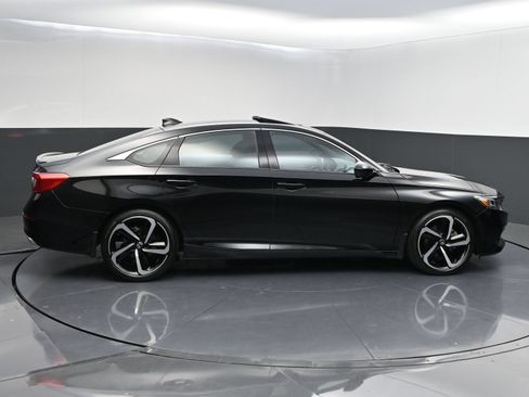 Used 2021 Honda Accord Sport image 9