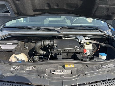Used 2018 Mercedes-Benz Sprinter 2500 image 20