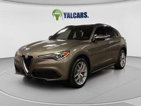Used 2019 Alfa Romeo Stelvio Ti Sport w/ Quick Order Package 22S Sport AWD/4WD image 1