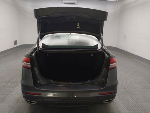 Used 2020 Ford Fusion SE AWD/4WD image 29