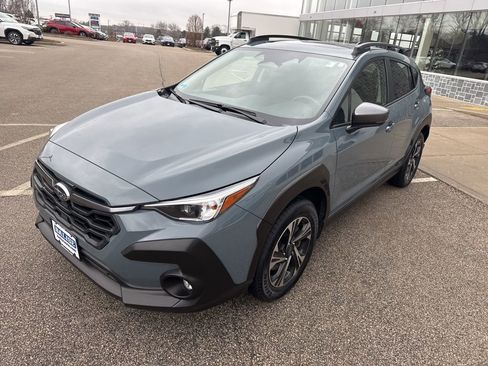 Used 2024 Subaru Crosstrek 2.0i Premium image 5