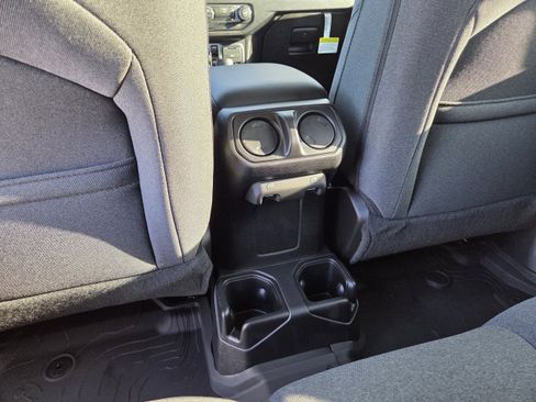 New 2025 Jeep Gladiator Sport image 20