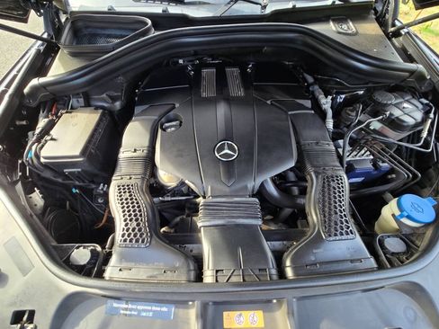 Used 2017 Mercedes-Benz GLS 450 4MATIC image 33
