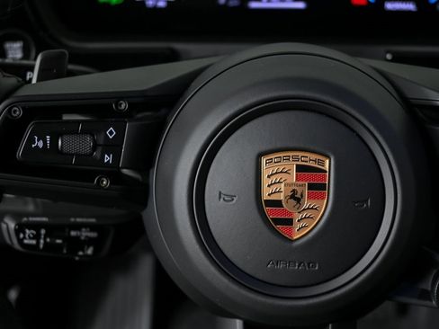 New 2025 Porsche Cayenne Coupe image 10