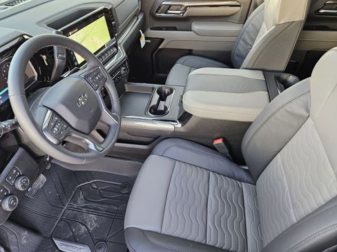 New 2026 Chevrolet Silverado 2500 ZR2 image 17