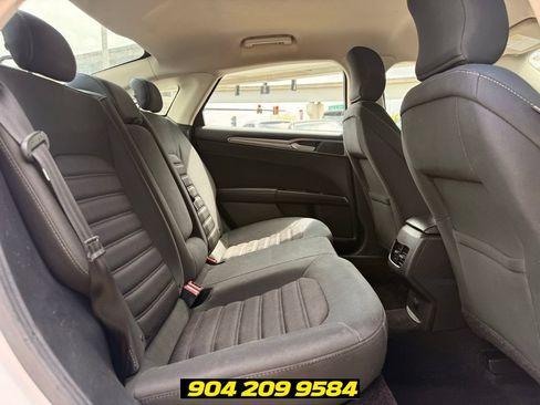 Used 2017 Ford Fusion SE w/ Fusion SE Technology Package FWD image 33