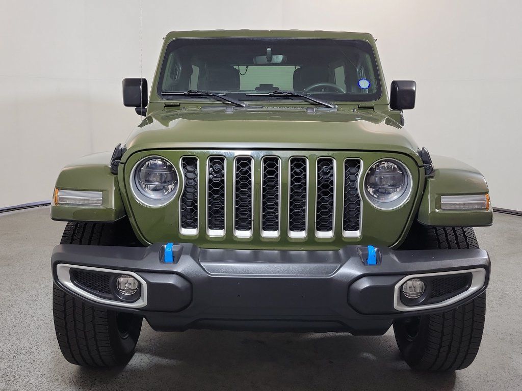 Used 2023 Jeep Wrangler Unlimited Sahara AWD/4WD image 2