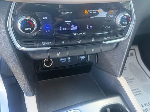 Used 2019 Hyundai Santa Fe Limited w/ Cargo Package image 15