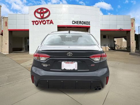 Used 2025 Toyota Corolla SE image 6