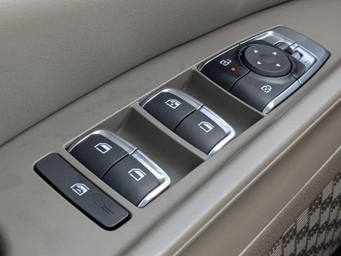 New 2026 Kia Carnival FWD image 23