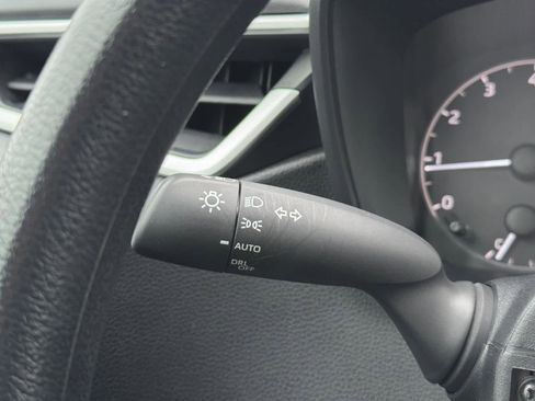 Used 2025 Toyota Corolla LE image 17