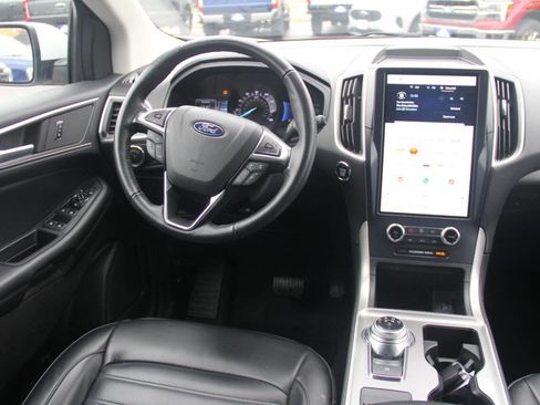 Used 2023 Ford Edge SEL image 14