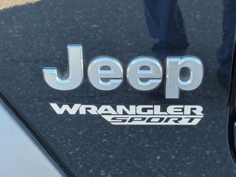Used 2018 Jeep Wrangler Sport image 21