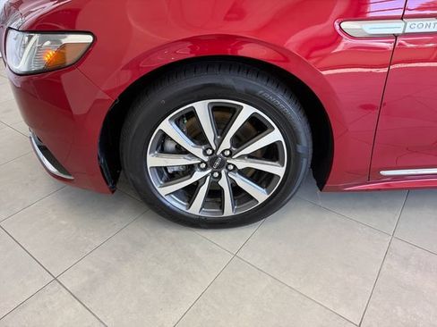 Used 2020 Lincoln Continental FWD image 28