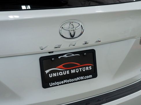 Used 2011 Toyota Venza AWD w/ Premium Pkg #2 image 9