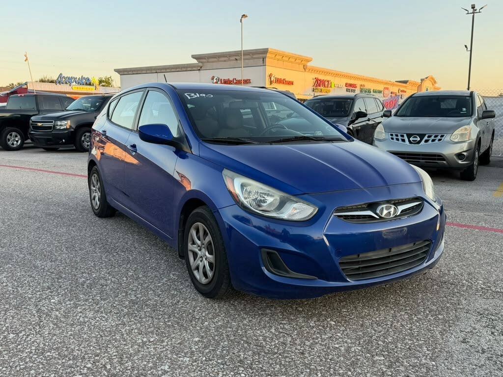 Used 2012 Hyundai Accent GS FWD image 5
