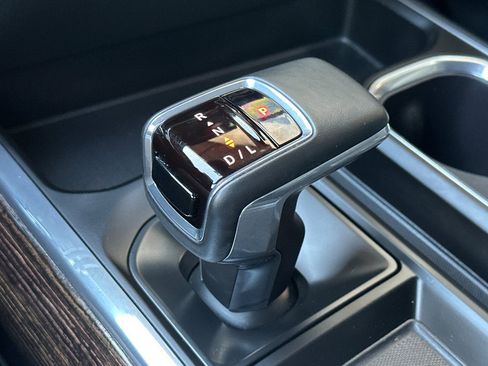 Used 2025 GMC Sierra 1500 Elevation w/ Preferred Package image 29