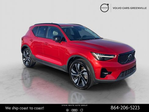 Used 2023 Volvo XC40 B5 Ultimate w/ Protection Package Premier image 1